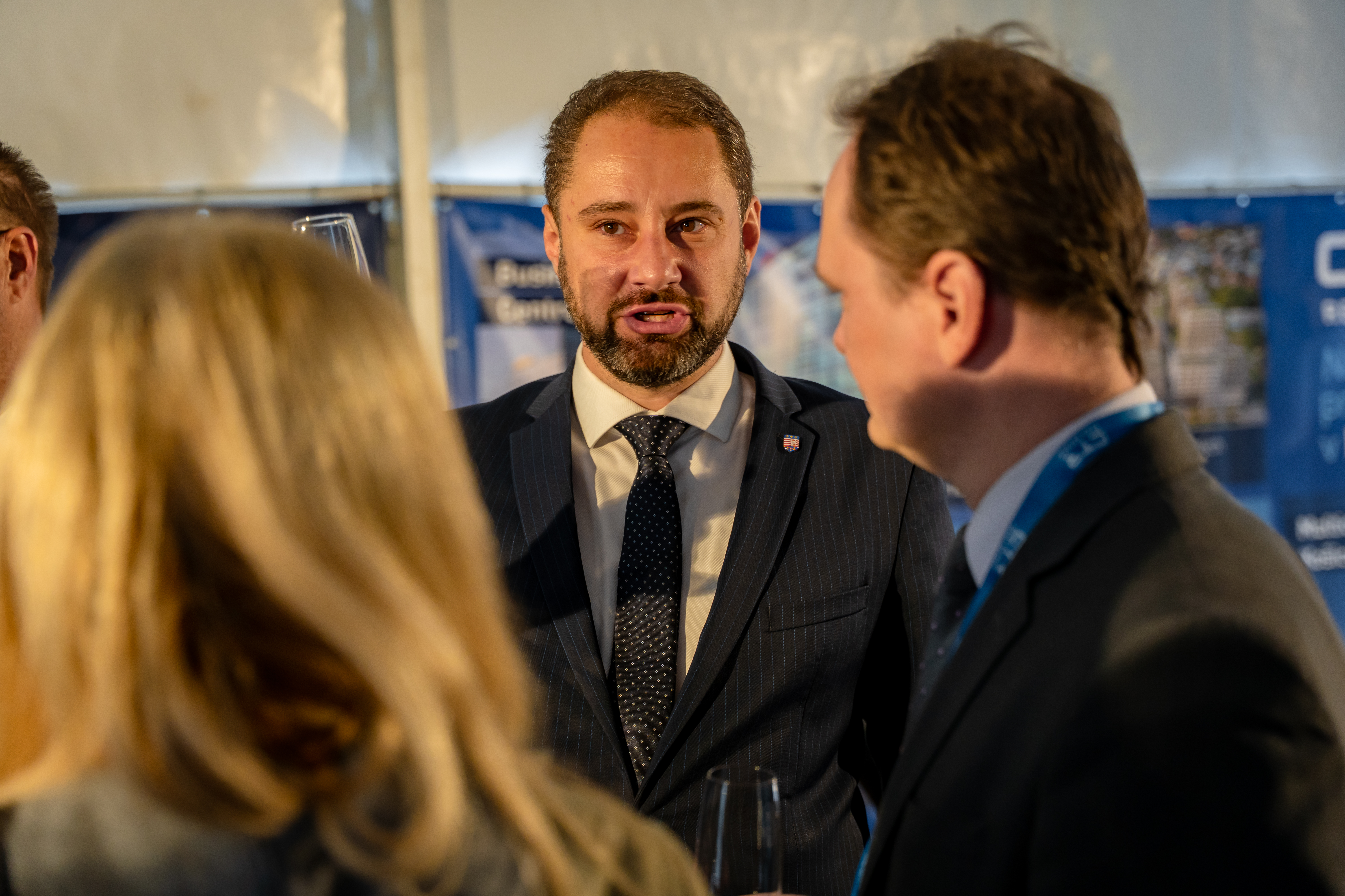 Slavnostne poklepanie zakladneho kamena projektu WatsoNova-44